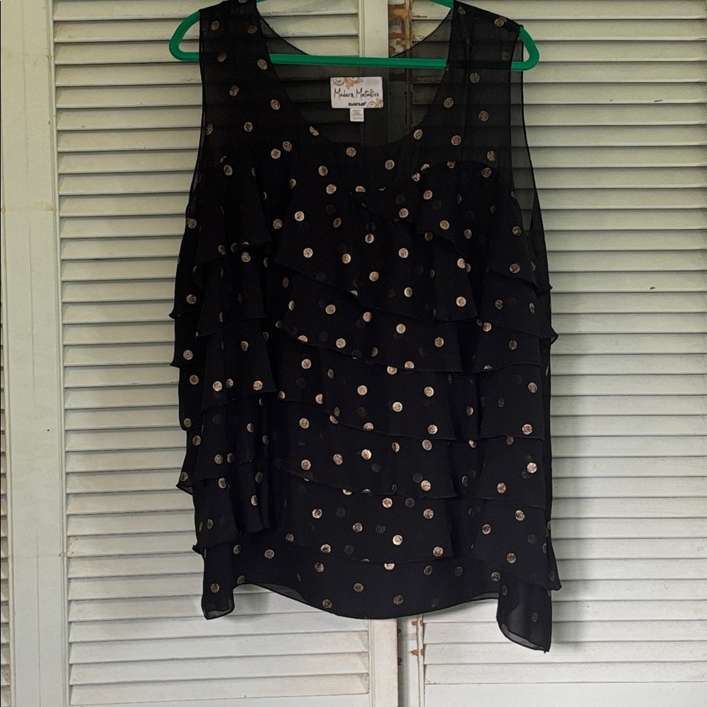 Avenue Black and Gold Ruffled layers tunic top 22/24